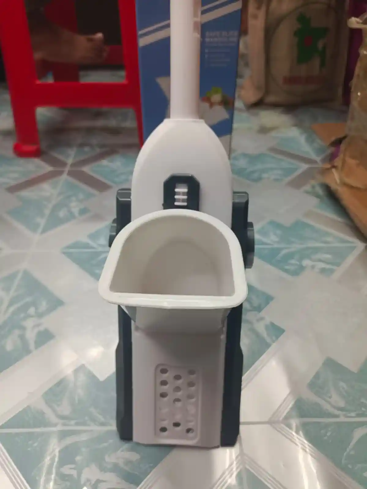 Mandoline vegetable cutter and slicer